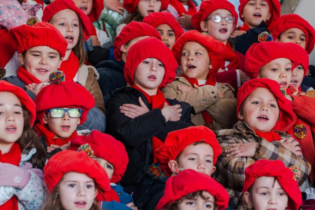 Afinadinhos, os meninos garantem a tradição