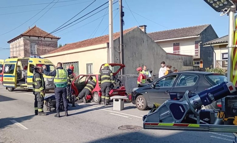 Colisão rodoviária causa um ferido em Maceda