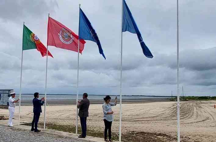 Bandeira Azul hasteada nas Praias da Torreira, Monte Branco e Bico