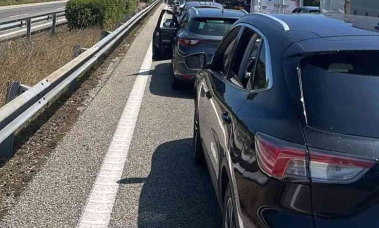 Um ferido após despiste de carro em São João de Ovar