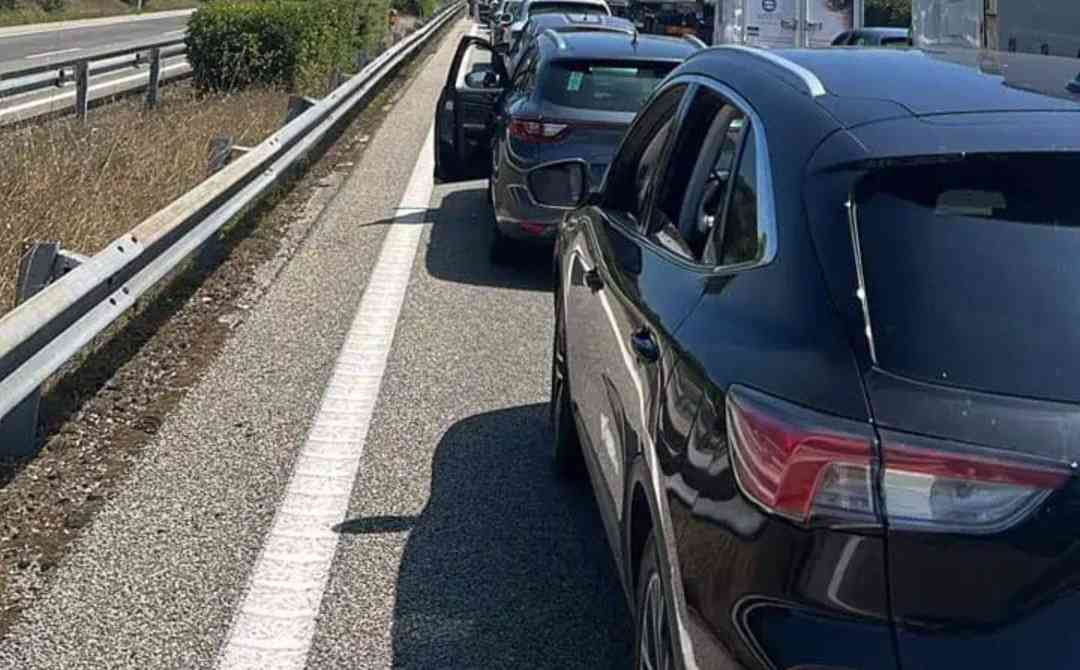 Um ferido após despiste de carro em São João de Ovar