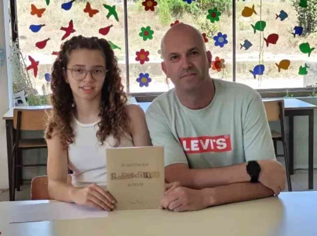 Alunos da EB António Dias Simões de Ovar transformaram história de integração de menina especial em livro