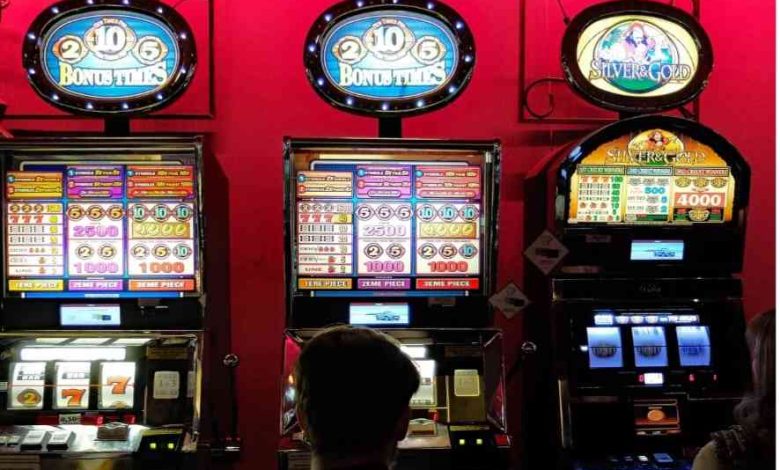 Slots online ou no Casino? Descubra a melhor para si aqui