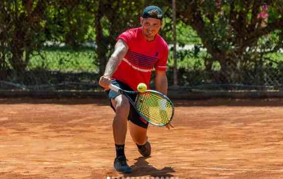 Tiago Alçada e João Leite nos "quartos" do Campeonato do Mundo de Veteranos