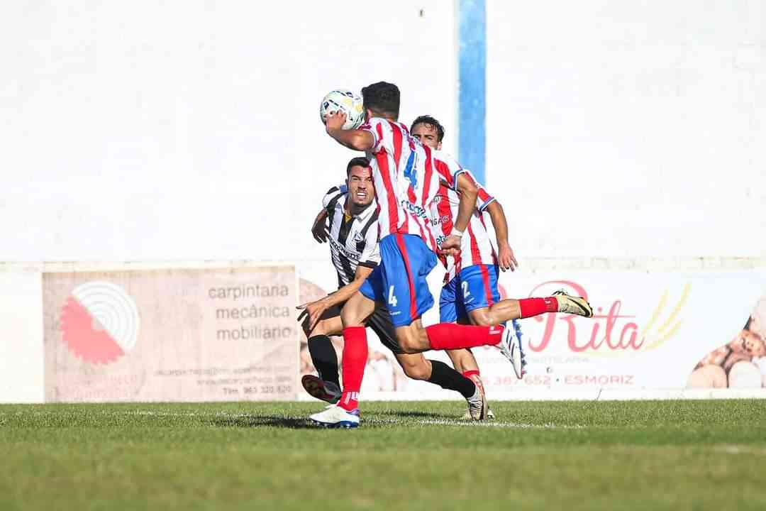 Espinho vence dérbi entre vizinhos e rivais