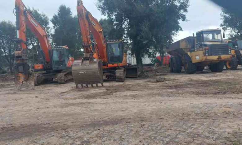 Máquinas preparam terrenos da antiga Casa Amarela