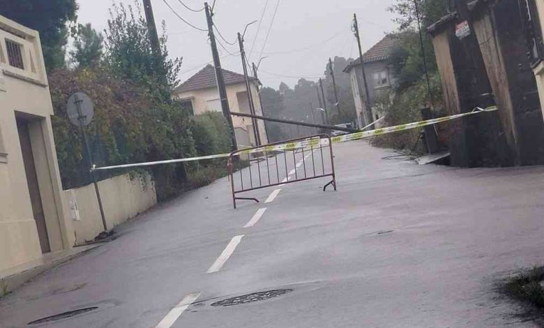 Maceda: Poste caído corta Rua do Outeiro