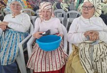 Lavadeiras de Lourosa brincam ao Carnaval de Ovar sem idade