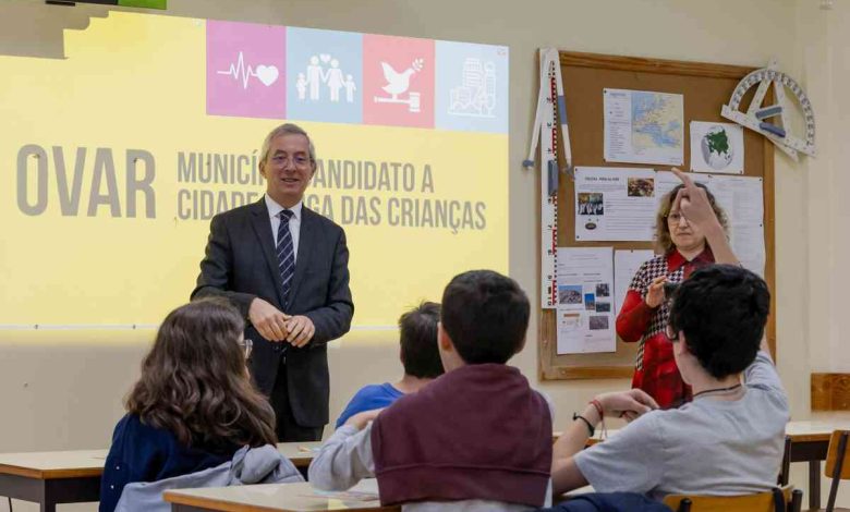 “Presidente vai à Escola” para auscultar os alunos sobre o futuro do concelho